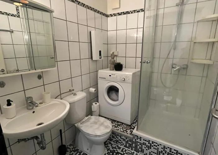 Simplex Am Marktplatz Lägenhetshotell *